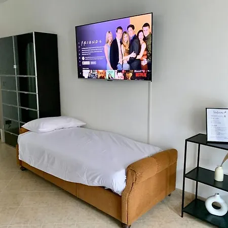 Lägenhet Indipendente A Mirafiori Sud *