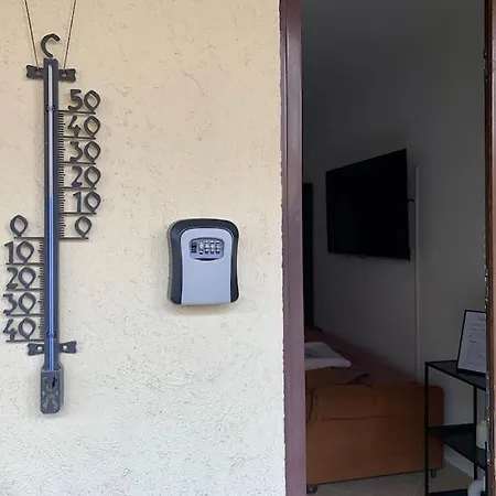 Lägenhet Indipendente A Mirafiori Sud Turin